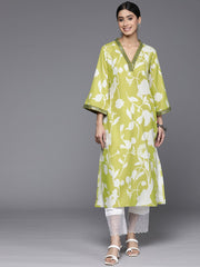 Varanga - Women Lime Green Floral Printed Kurta With V-Neck And Three Quarter Bell Sleeves