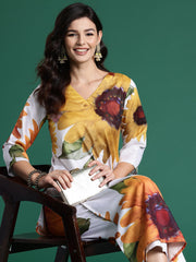 طقم كورتا وبنطلون أبيض مطبوع بقصة مستقيمة