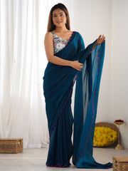 ساري نسائي من الحرير الساتان باللون الأزرق المخضر مطرز بتصميم أنيق مع قطعة بلوزة