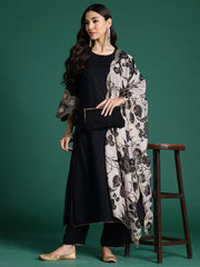 طقم كورتا أسود سادة مستقيم مع بنطلون وشال