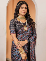 Women's Crepe Black Digital Print Designer Saree With Blouse Piece