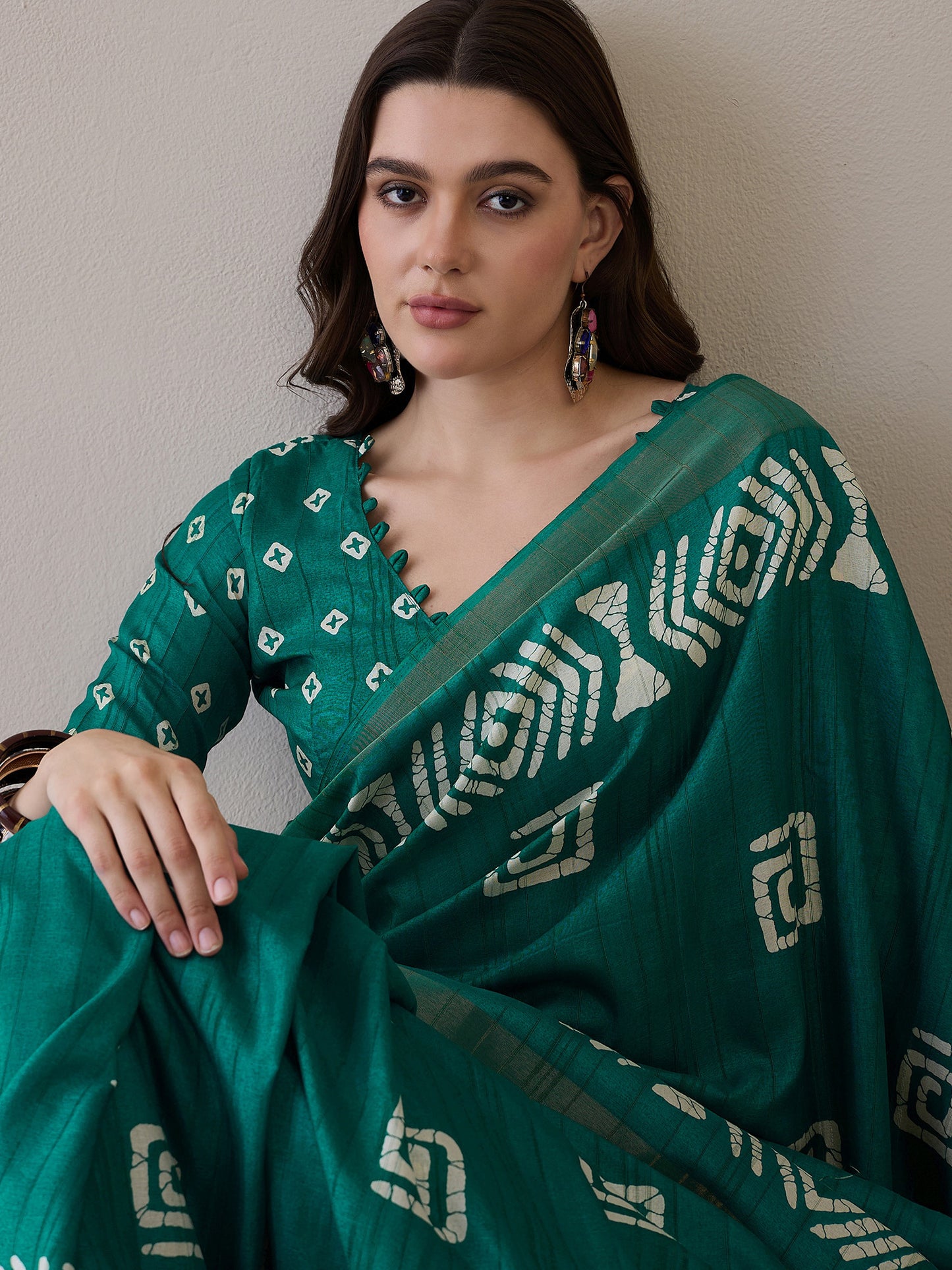 Women's Silk Blend Teal green Printed Designer Saree With Blouse Piece