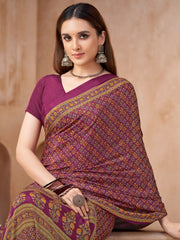 ساري نسائي من الكريب مطبوع باللون الأرجواني بتصميم أنيق مع قطعة بلوزة