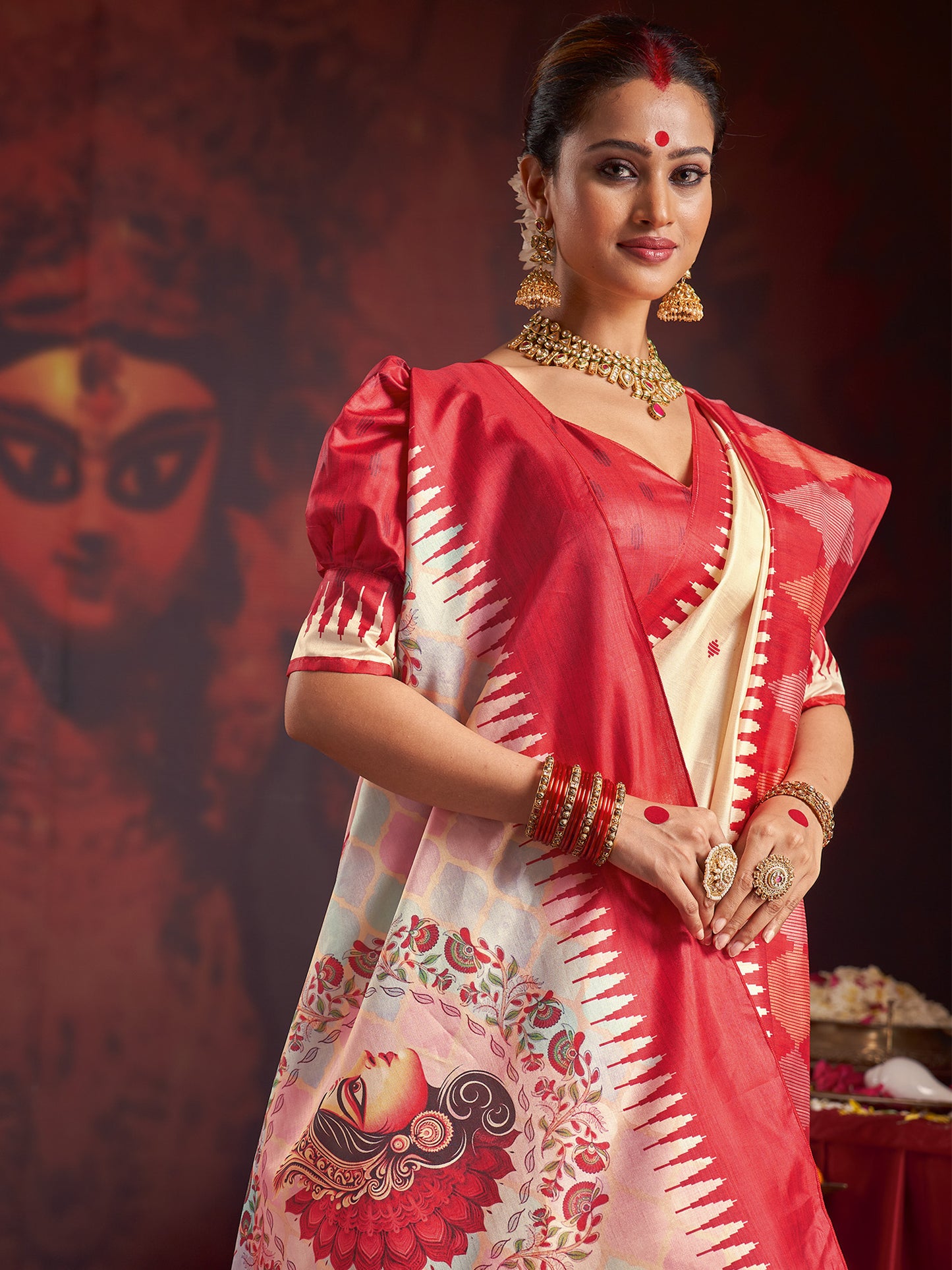 Women's Silk Blend Off White Printed Celebrity Saree With Blouse Piece