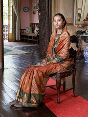 ساري نسائي من الحرير الخالص بتصميم منسوج بلون الصدأ مع قطعة بلوزة