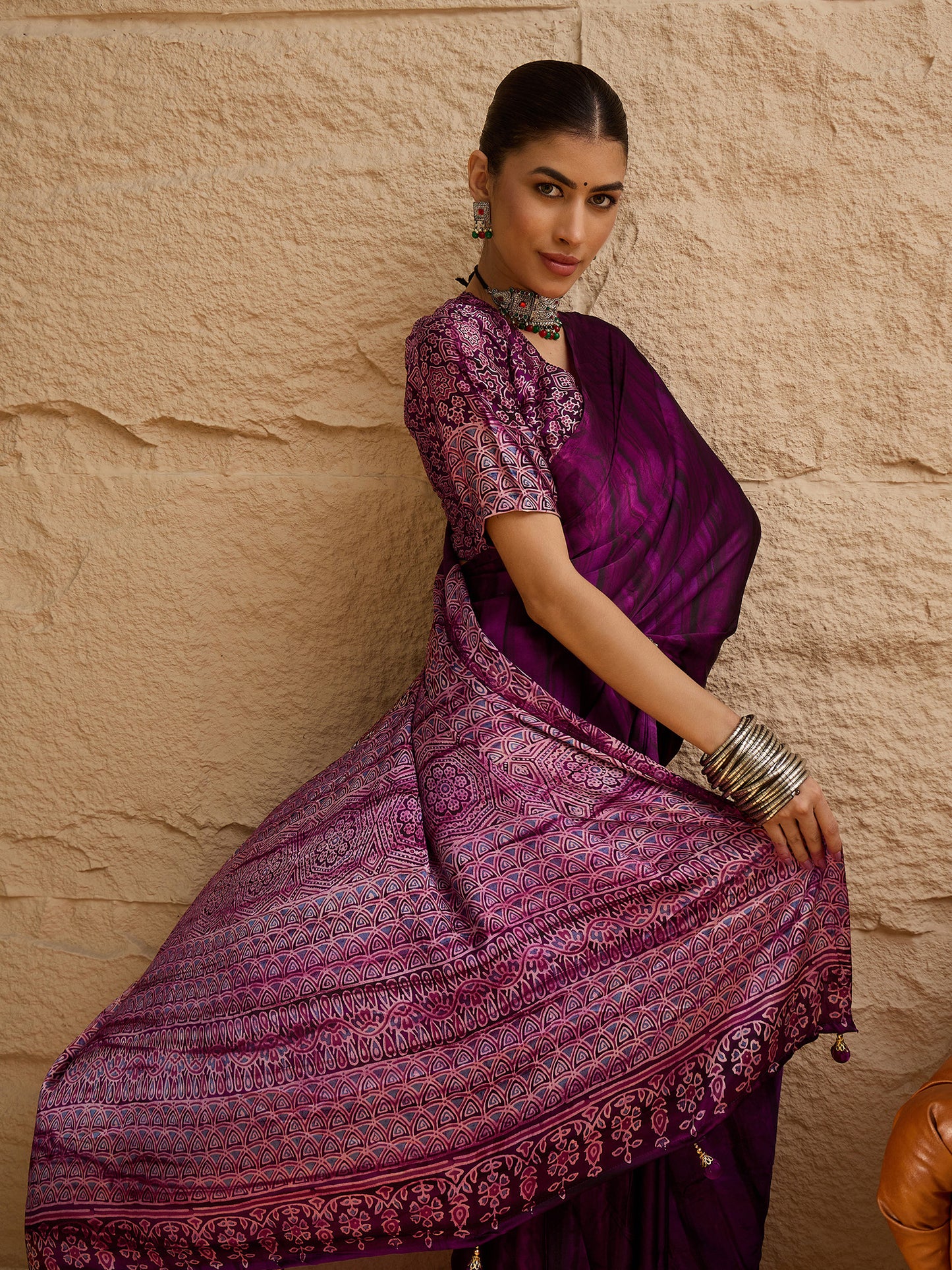Women's Crepe Purple Printed Designer Saree With Blouse Piece