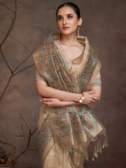 ساري نسائي من القطن والحرير، بيج اللون، مطبوع رقميًا، بتصميم أنيق، مع قطعة بلوزة.