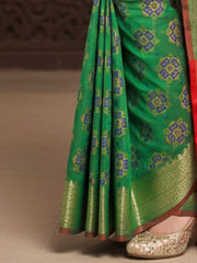 Women's Silk Blend Green Printed DesignerSaree With Blouse Piece