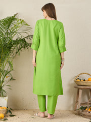 طقم كورتا وبنطلون بتصميم ذاتي أخضر من إندو إيرا