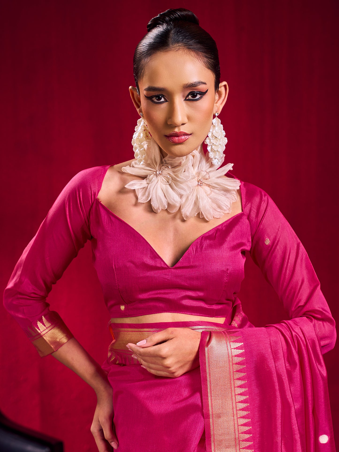 Women's Art Silk Pink Woven Design Designer Saree With Blouse Piece