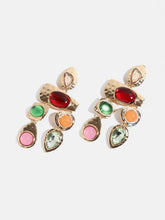 SOHI - أقراط متدلية من الذهب مطلية بالأحجار المصممة