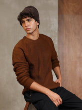 كنزة صوفية محبوكة ذاتيًا بتصميم راجلان