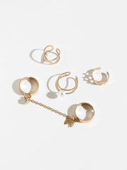 خاتم مطلي بالذهب مرصع باللؤلؤ والأحجار الكريمة