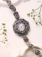 ساعة القلب الحجري المستديرة - فضة عتيقة