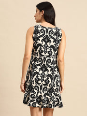 فارانجا - فستان قصير واسع عند الحافة