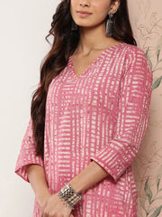 Varanga - Women Pink Abstract Printed Straight Kurta.