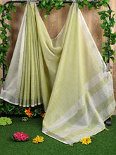 ساري أنيق من الكتان المنسوج بحافة زاري متباينة اللون وشرابات - ناعم ومريح للارتداء في الحفلات