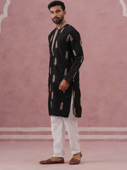 Mens Silk Blend Embroidered Kurta Pyjama Set