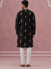 Mens Silk Blend Embroidered Kurta Pyjama Set