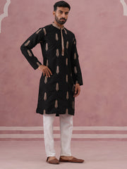 Mens Silk Blend Embroidered Kurta Pyjama Set