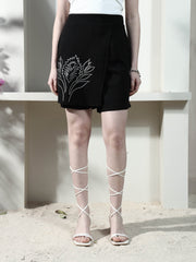 athena black solid mid rise regular shorts