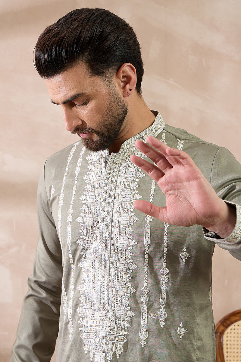 Green Silk Blend Embroidered Mandarin Collar Straight Kurta With Trouser