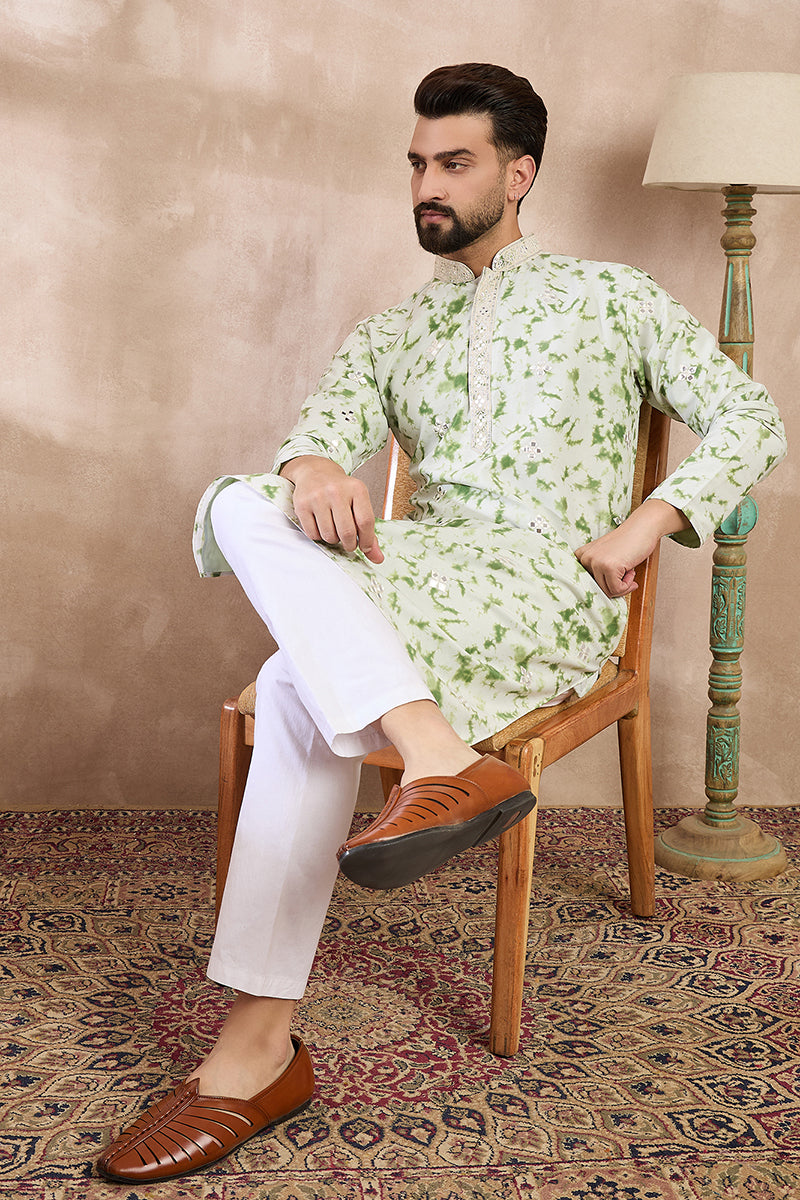 Green Silk Blend Solid Embroidered Straight Kurta