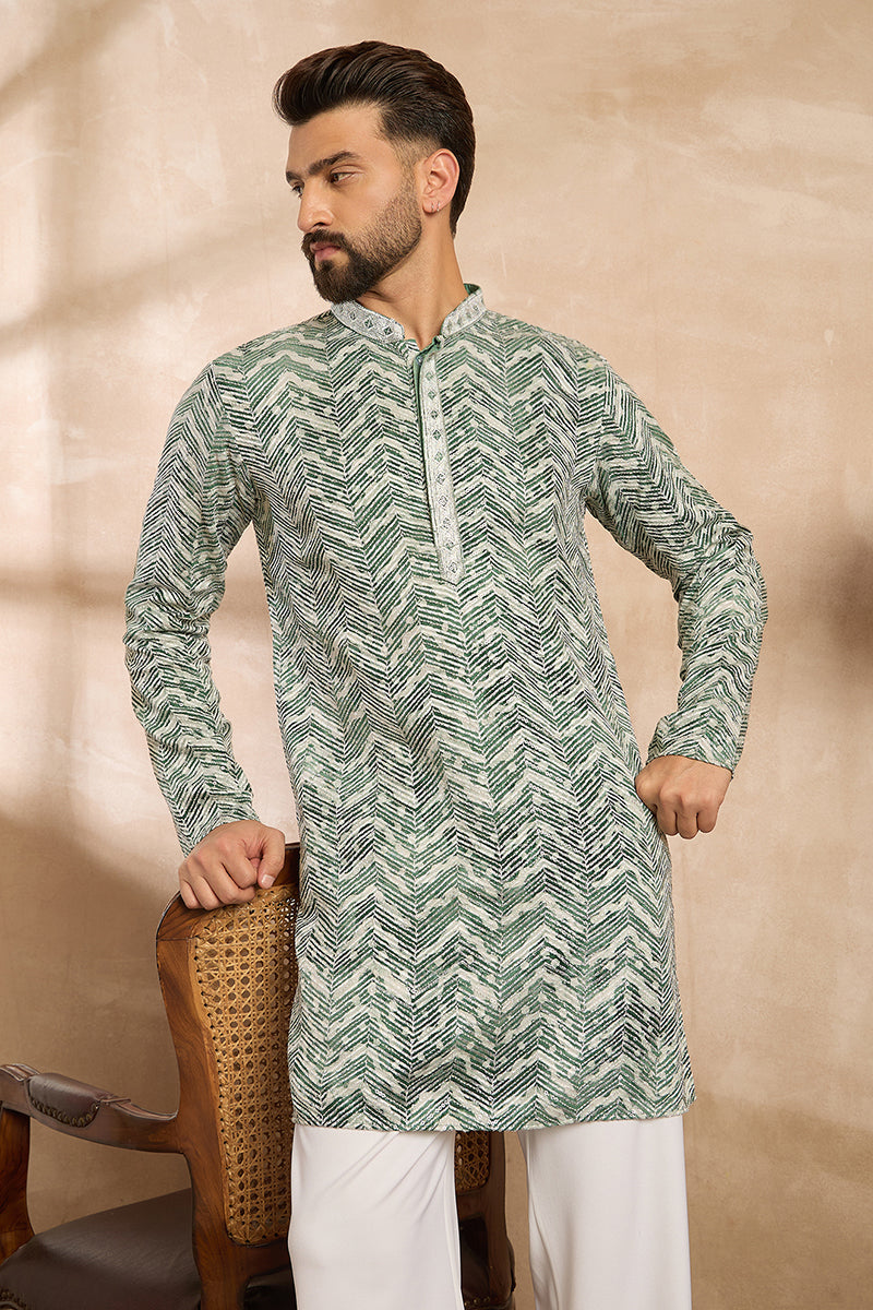 Green Silk Blend Solid Embroidered Straight Kurta With Trouser