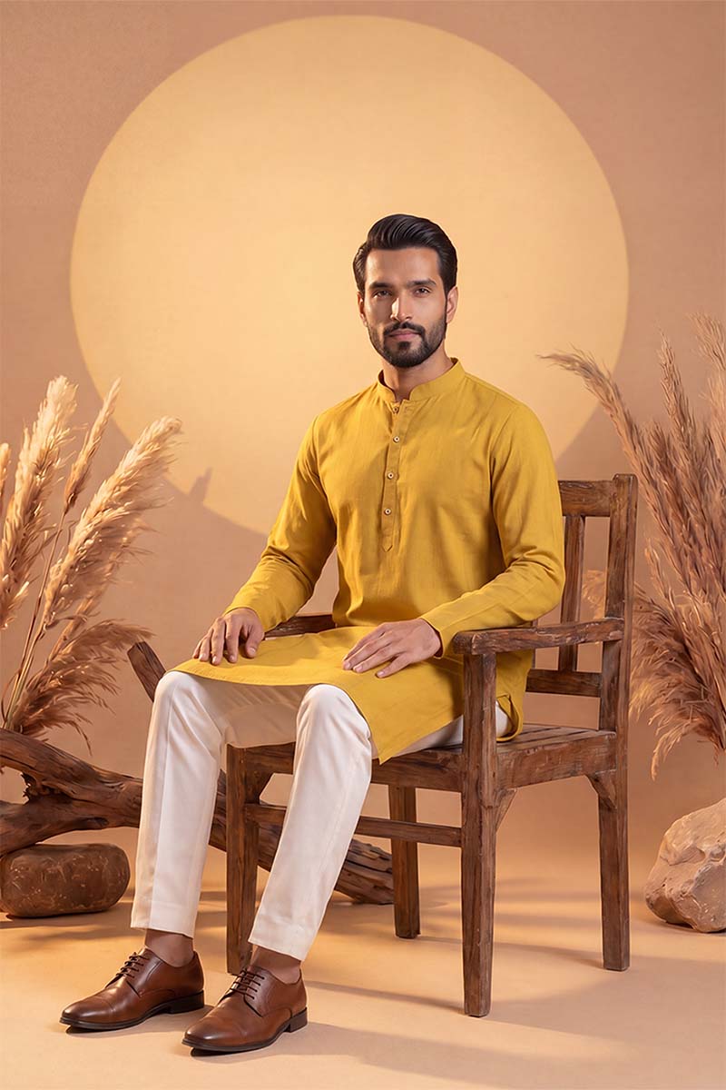 Mens Yellow Silk Blend Solid Solid Kurta With Trousers