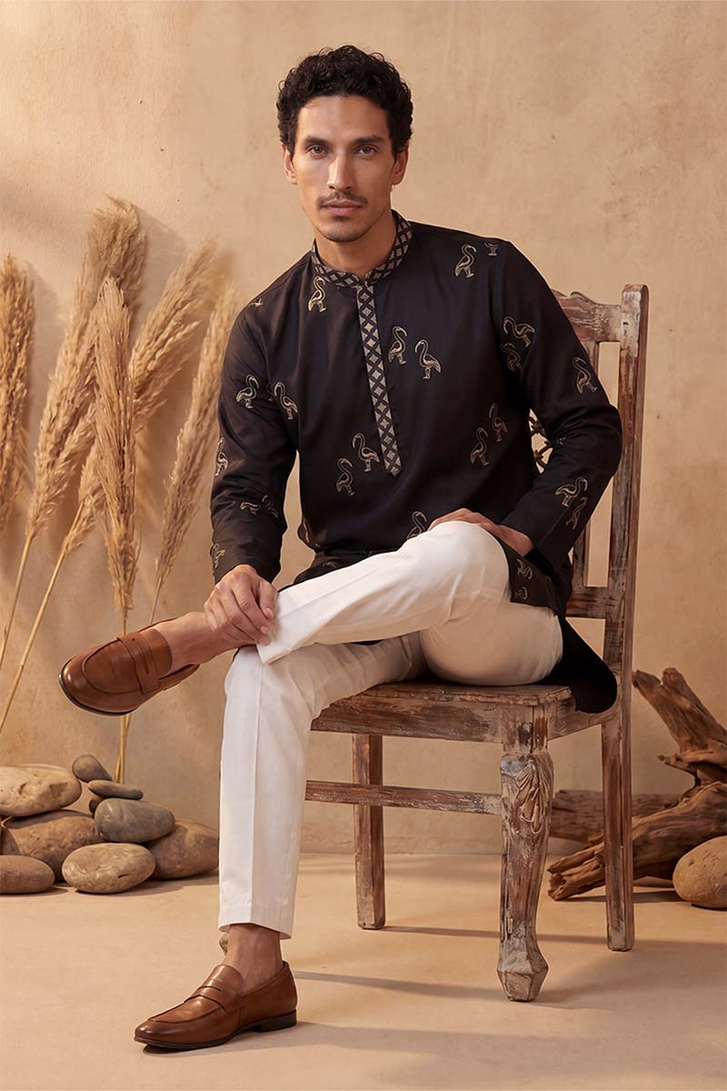 Mens Black Silk Blend Solid Embroidered Kurta