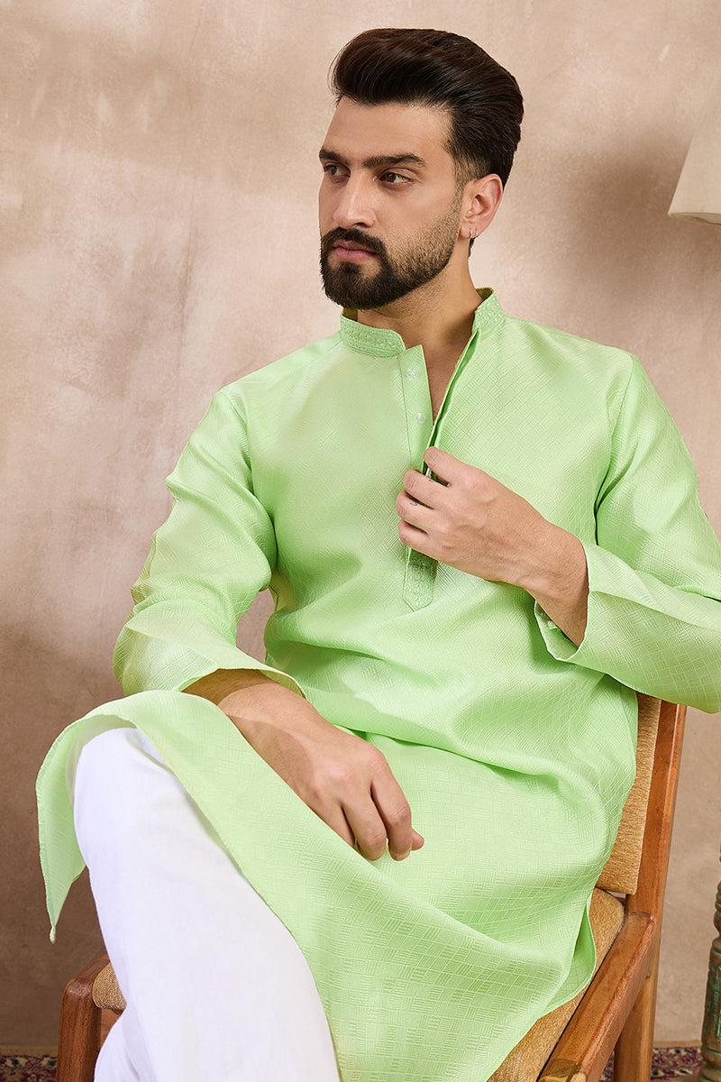 Green Silk Blend Solid Embroidered Straight Kurta With Trouser