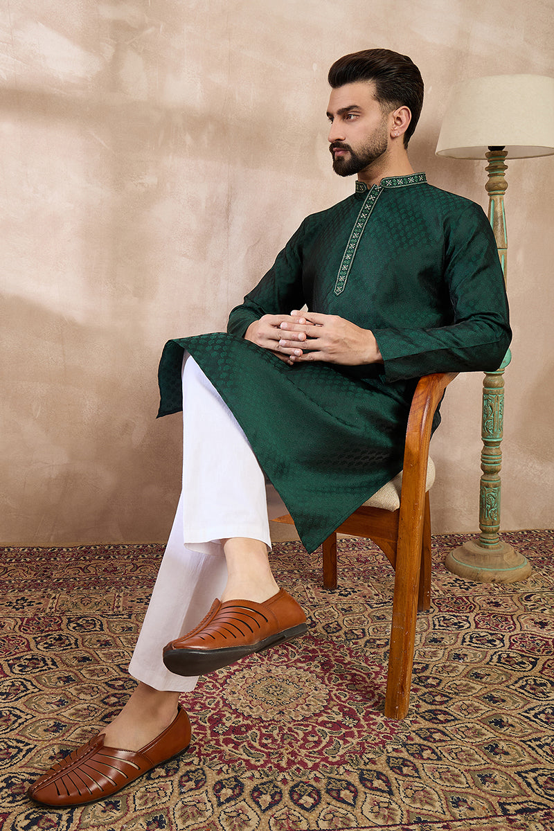 Green Silk Blend Solid Woven Design Straight Kurta