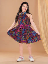 فستان بوليستر متعدد الألوان منقط ومطوي