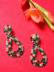 قرط أذن مطلي بالذهب بتصميم حجري