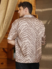 قميص ساتان بنقشة حمار وحشي واسع