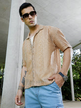 قميص منتجع مفتوح الحياكة بتصميم دوامات