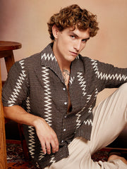 قميص فضفاض بنمط متعرج