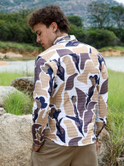 قميص بتصميم زهرة التوليب المجردة