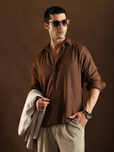 قميص ذو تموجات