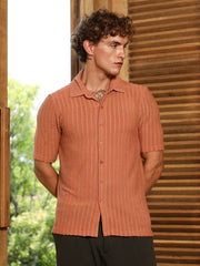 قميص محبوك مخطط بتطريز متقاطع