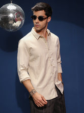 قميص مريح ذو حواف غير متوازنة