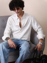 قميص ذو ملمس ذاتي ملطخ