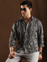 قميص بنسيج مشوه