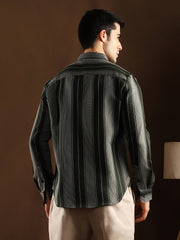 قميص عادي مخطط متعدد المسارات