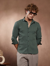 قميص مخطط ذو ملمس مميز