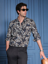 Contrast-Gaze Imprint Shirt