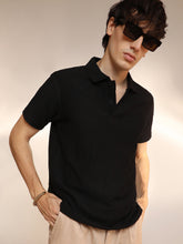 تيشيرت بولو بنقشة شيفرون