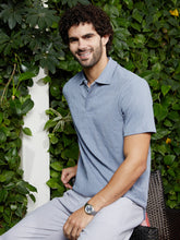 تيشيرت بولو ذو ملمس عروقي