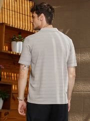 تيشيرت بولو ذو ملمس محبب