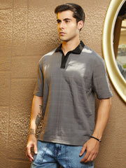تيشيرت بولو بنمط شبكي متباين